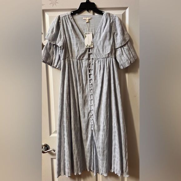 Chelsea & Violet NWT Textured V-Neck Button Front Dress Size 4 - Picture 3 of 5